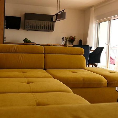 Apartments Beautiful View 오미스 외부 사진