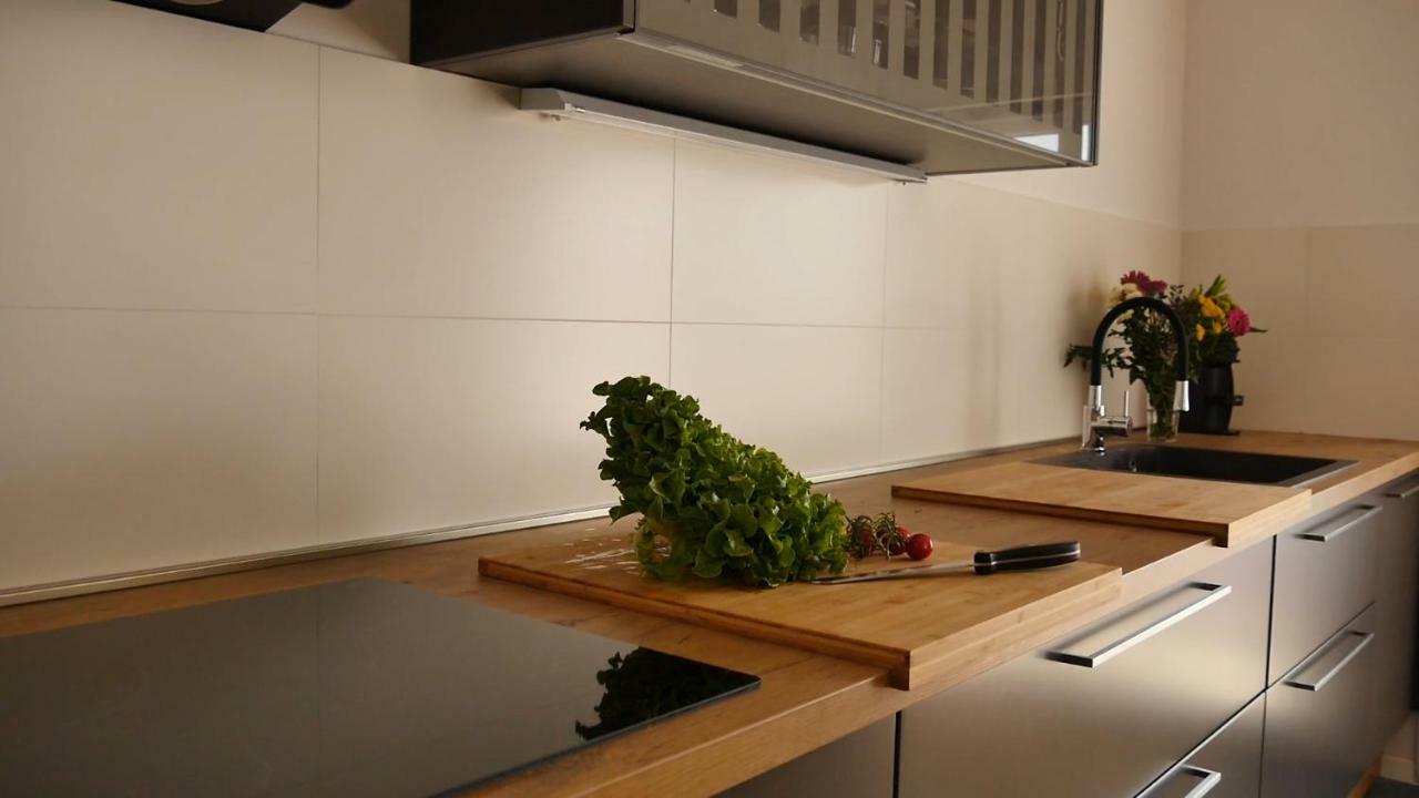 Apartments Beautiful View 오미스 외부 사진